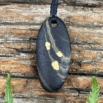 22ct Natural NZ West Coast Three Gold & Stone Pendant