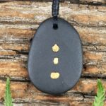 22ct Natural NZ West Coast Three Gold & Stone Pendant
